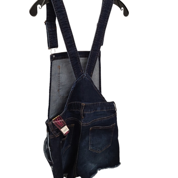 New with Tags No Boundries Jean Shortalls size 11 - Picture 3 of 4